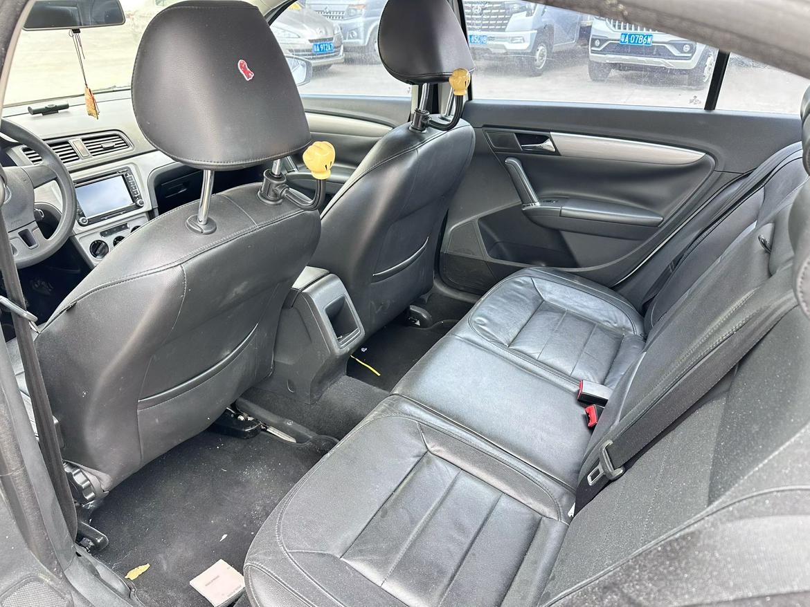 Volkswagen Lavida XR 2014 thumb 7