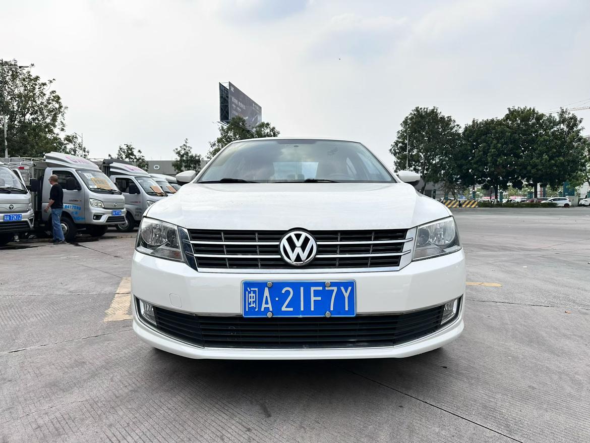 Volkswagen Lavida XR 2014 thumb 9