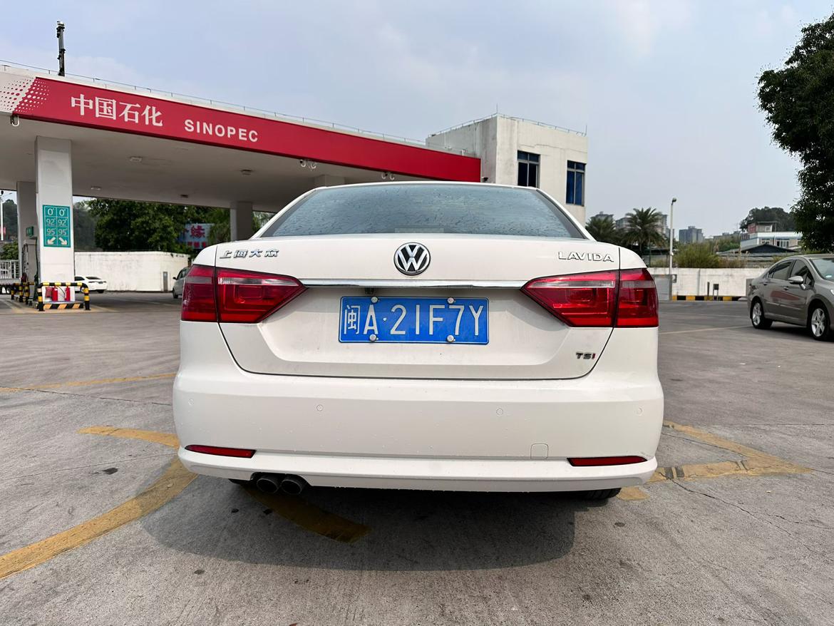Volkswagen Lavida XR 2014 thumb 12