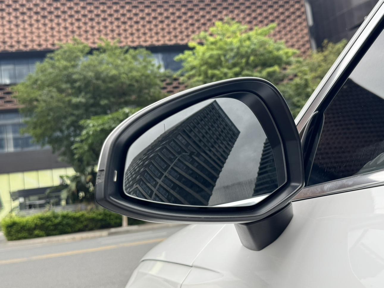 Audi A4 2020 thumb 4