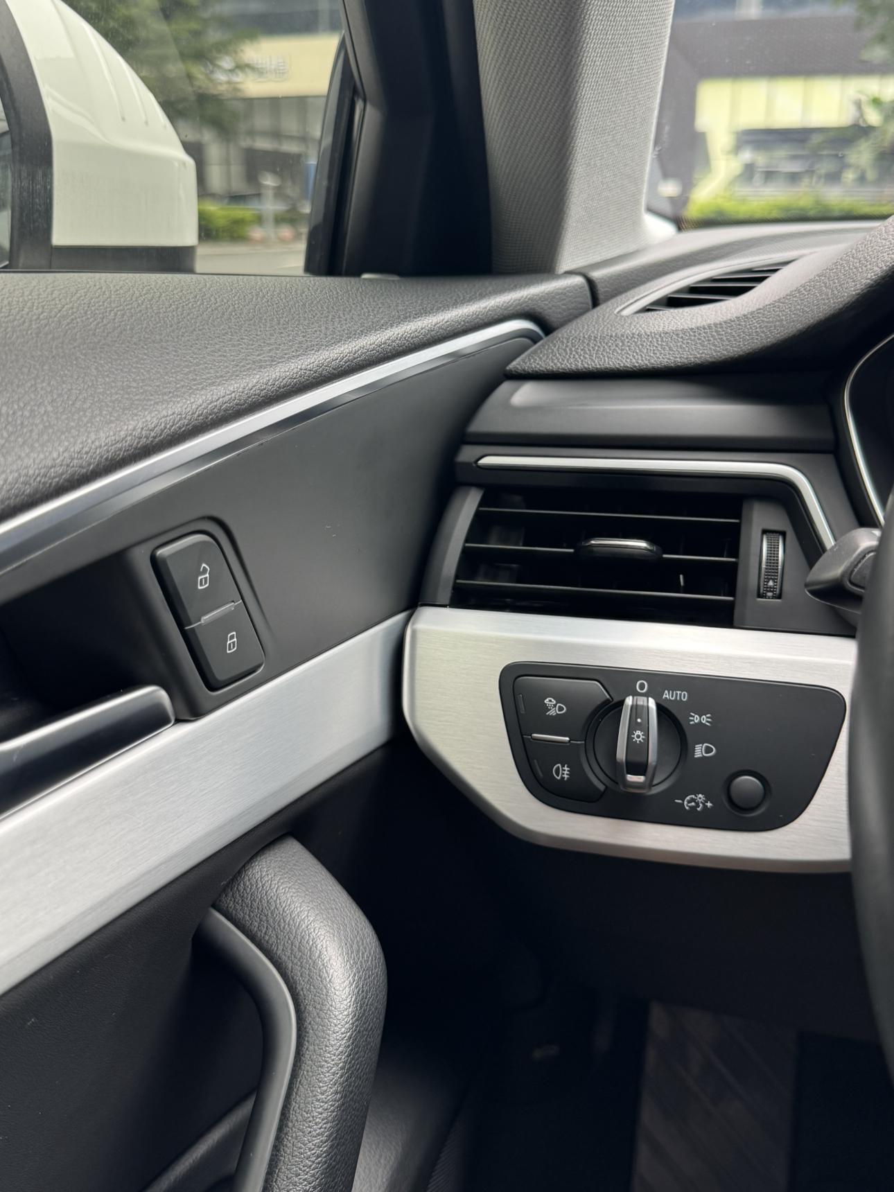 Audi A4 2020 thumb 7