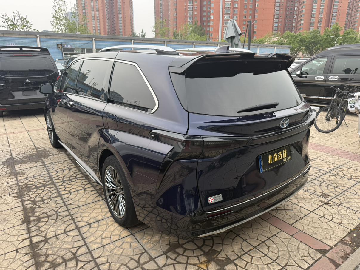 Toyota Sienna 2023 thumb 8