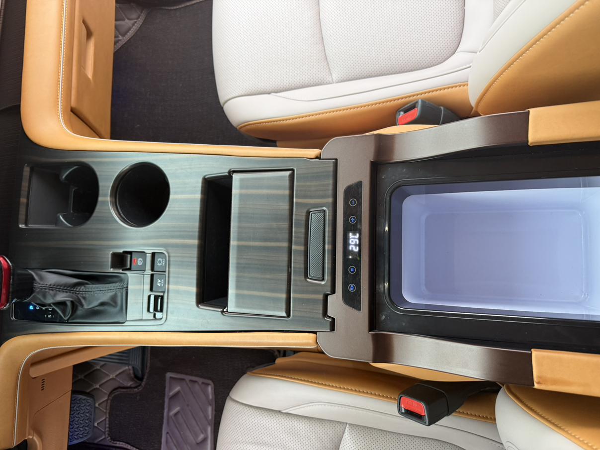 Toyota Sienna 2023 thumb 11