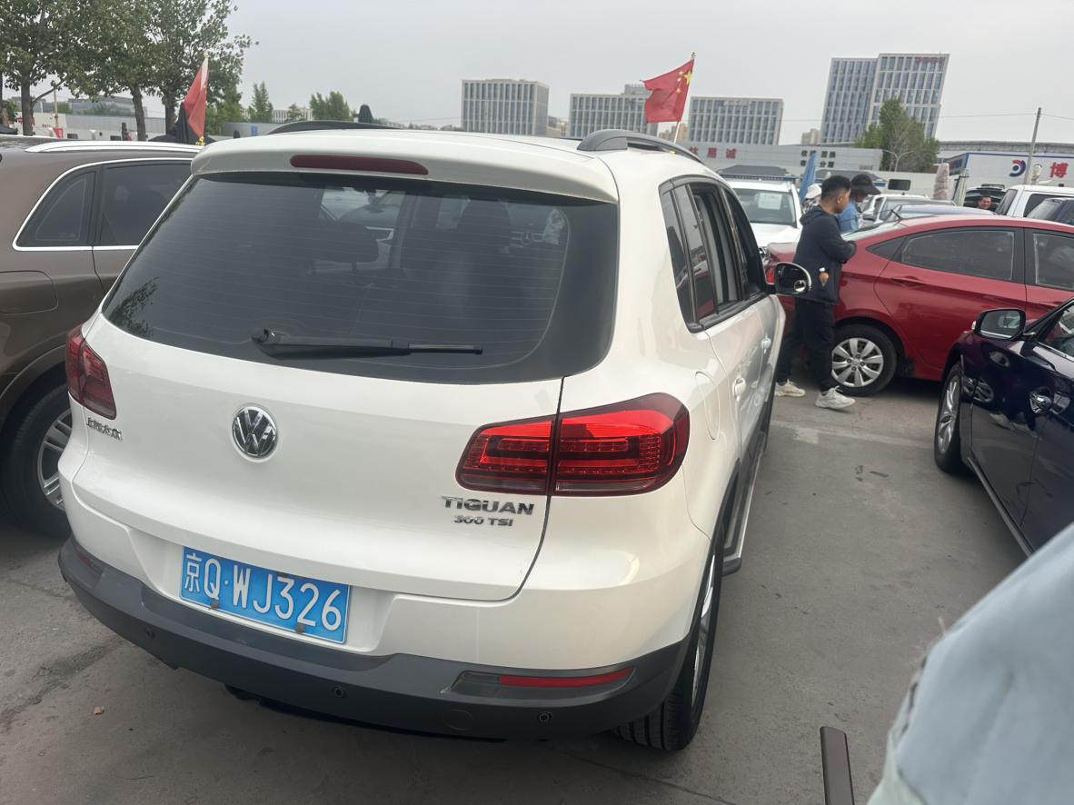 Volkswagen Tiguan 2017 thumb 2