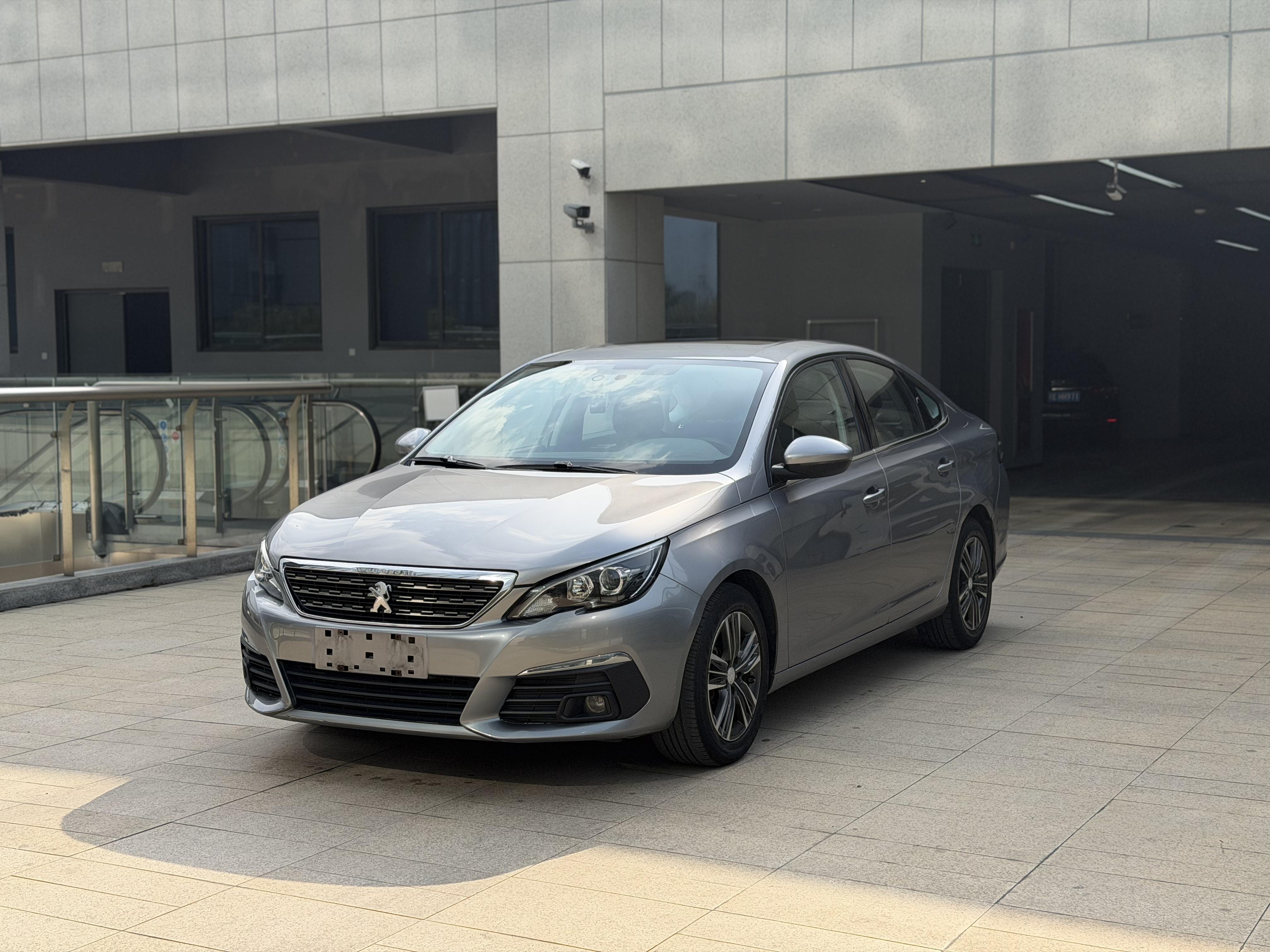 Peugeot 308 2016 thumb 12