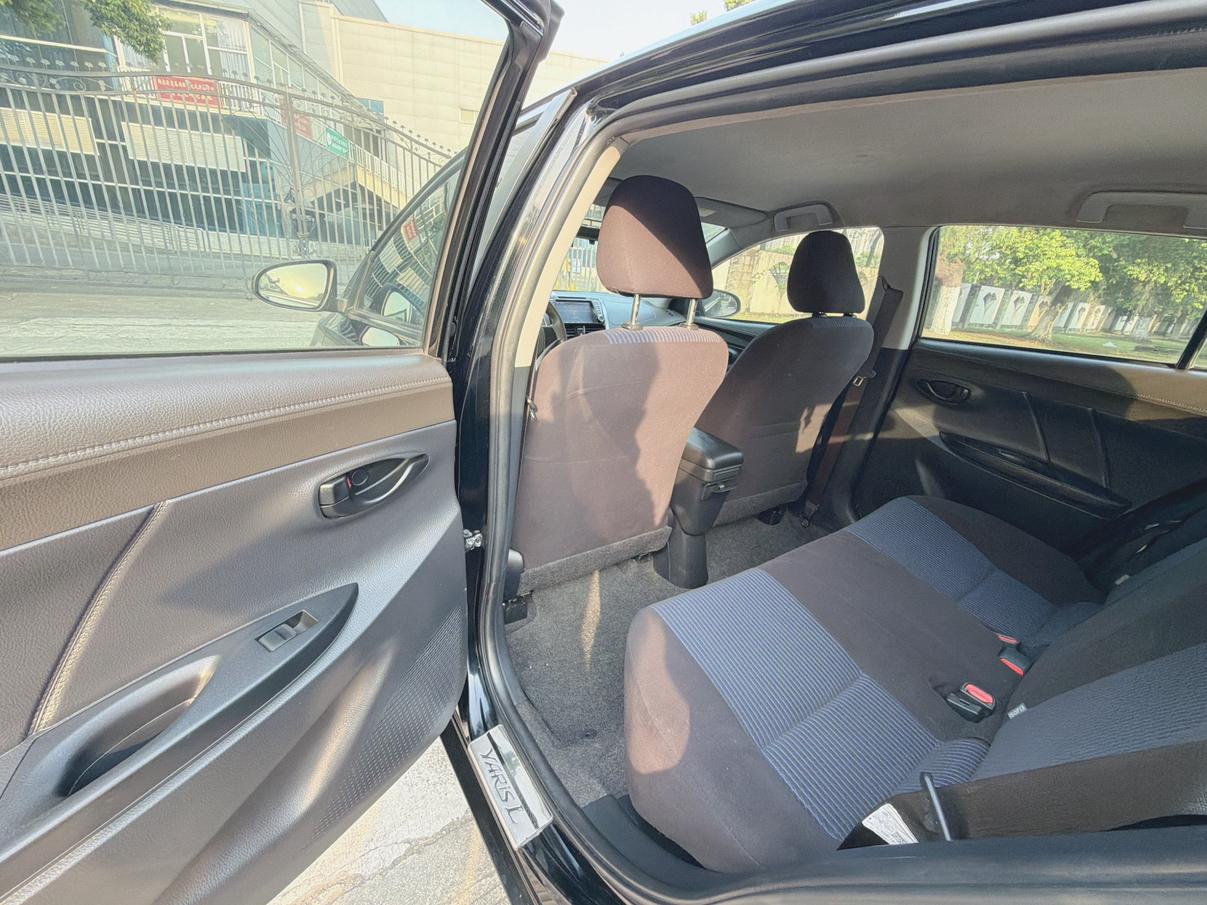 Toyota Yaris 2015 thumb 4
