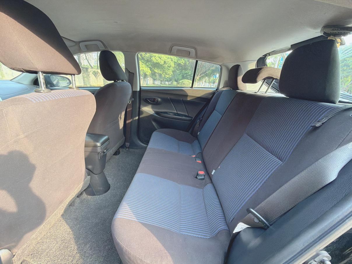 Toyota Yaris 2015 thumb 8