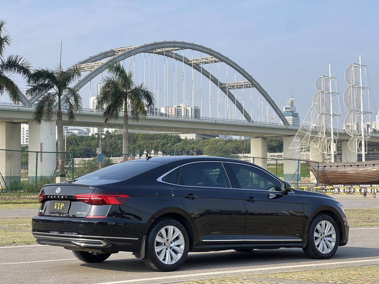 Volkswagen Passat (North America and China) 2019 thumb 4