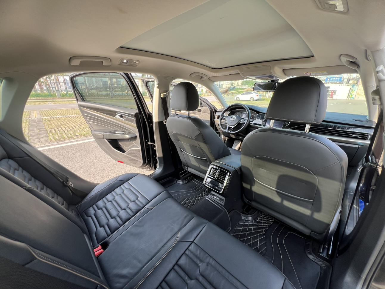 Volkswagen Passat (North America and China) 2019 thumb 11