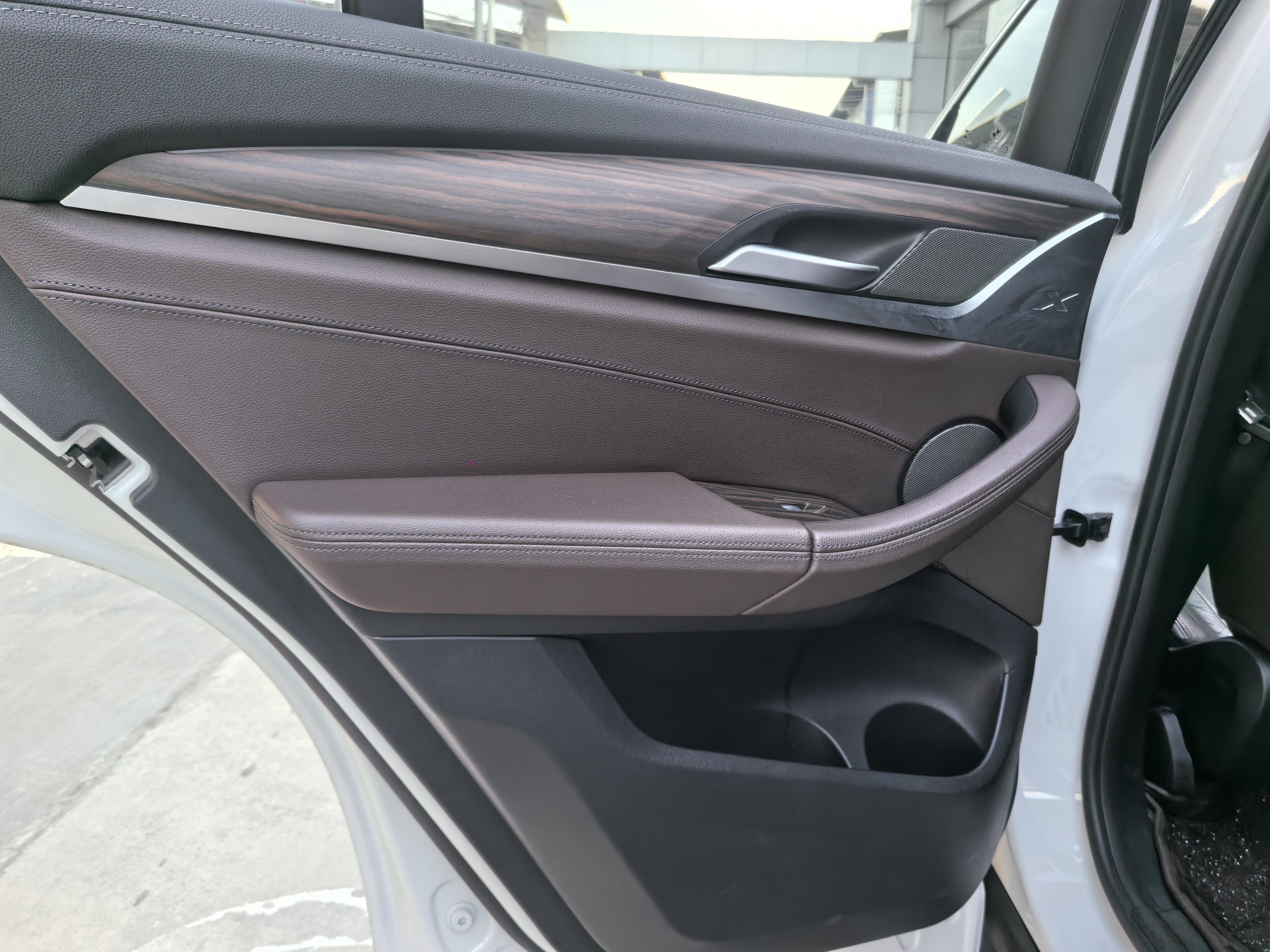 BMW X3 2021 thumb 11