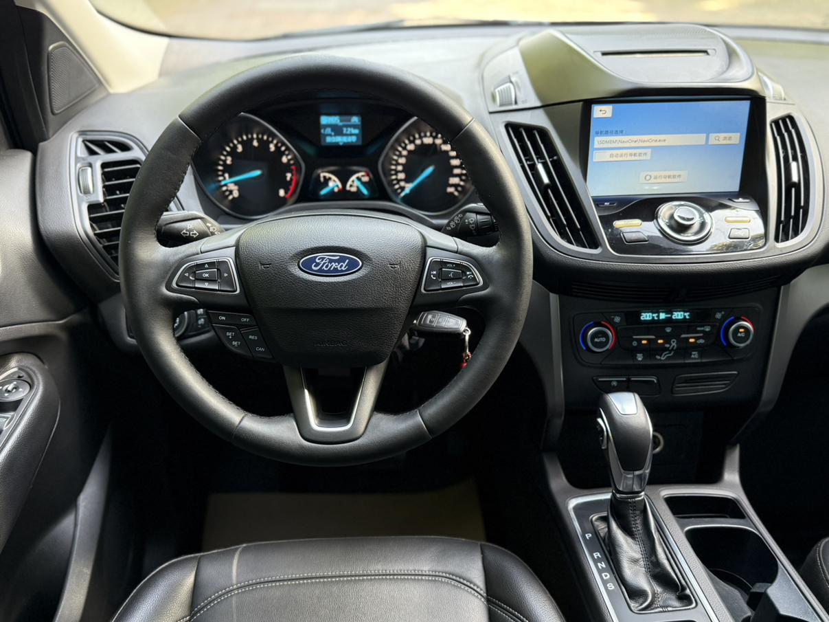 Ford Kuga 2017 thumb 8