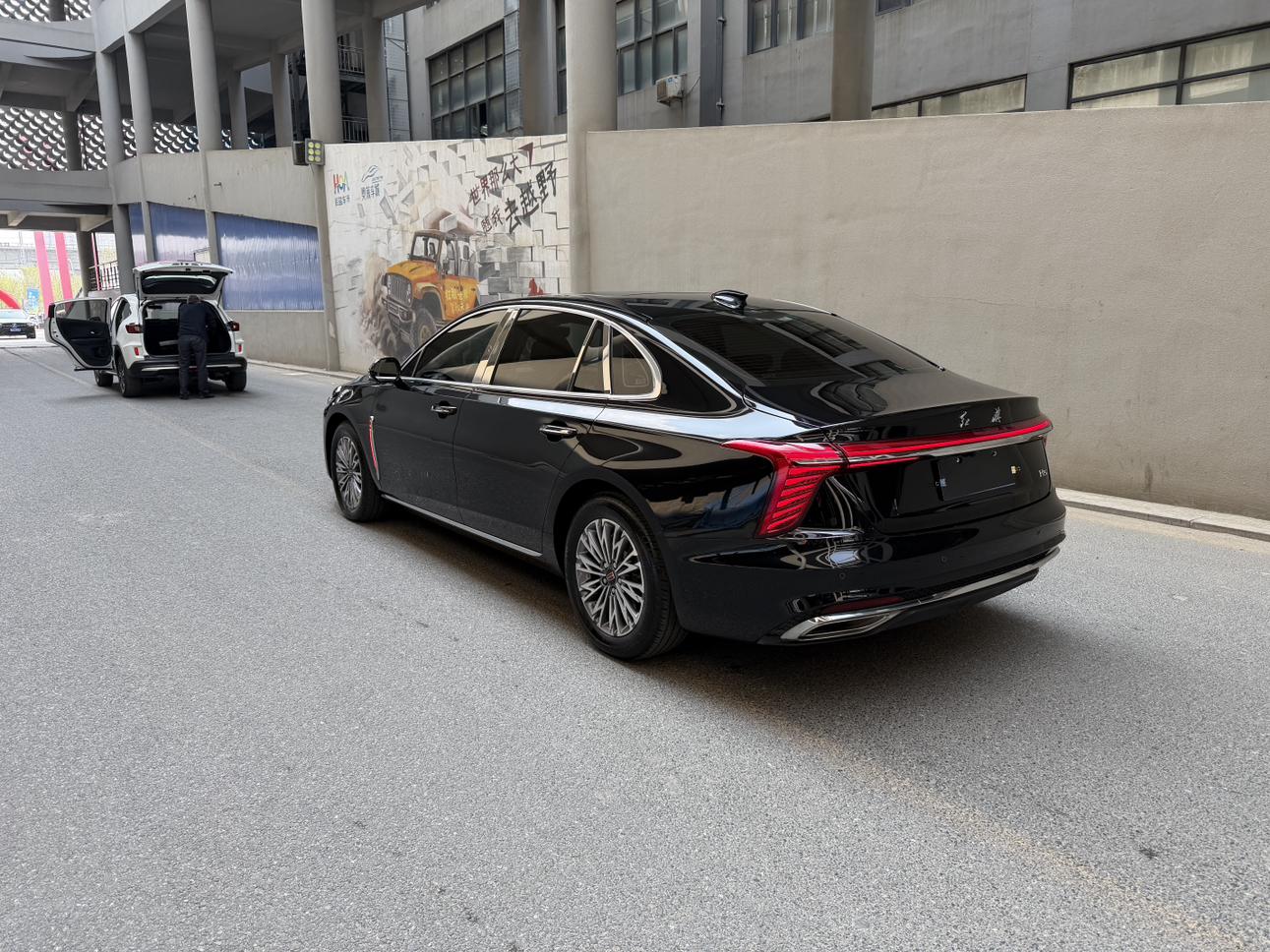 Hongqi H5 2023 thumb 11