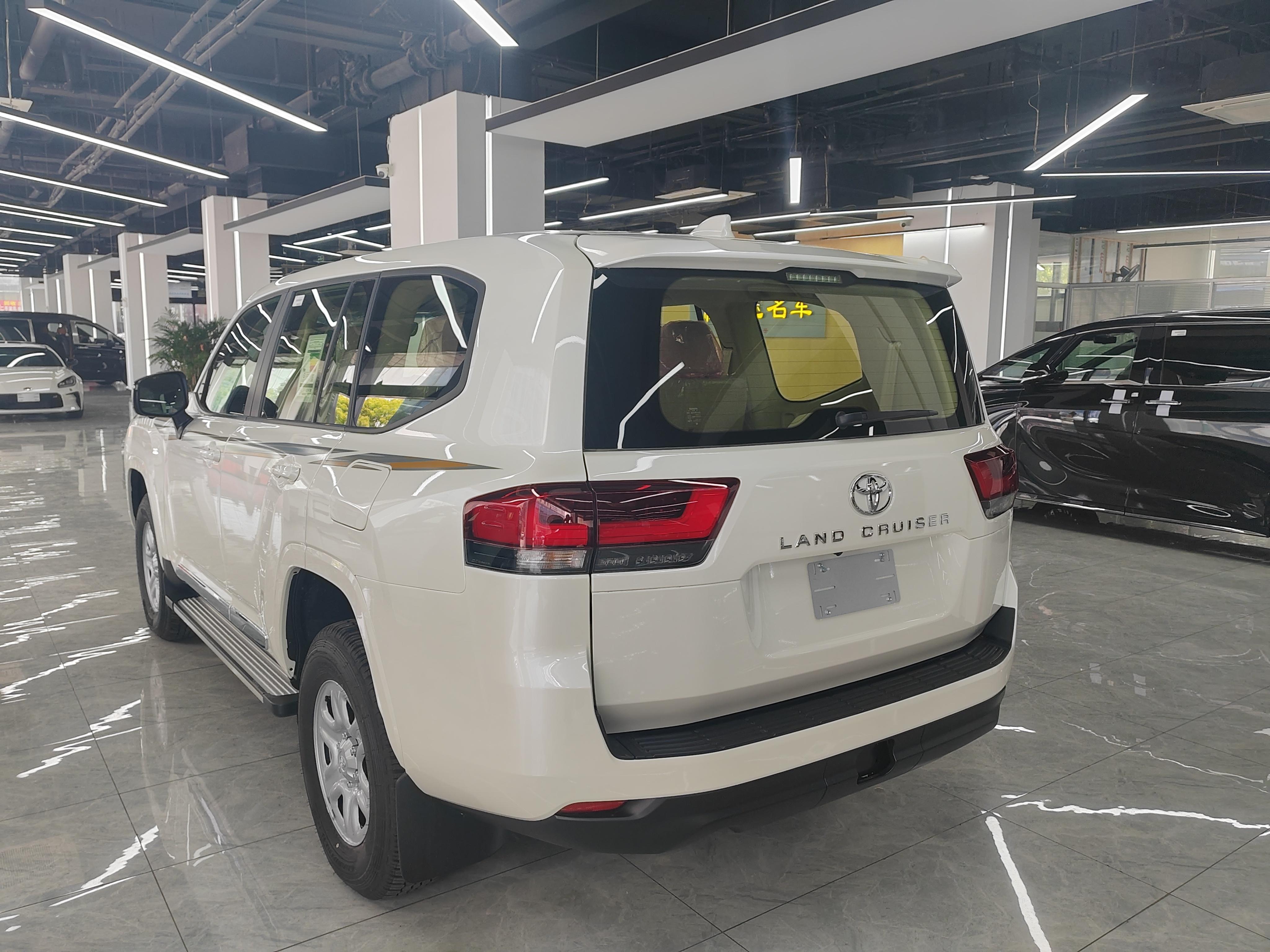 Toyota Land Cruiser 2026 thumb 2