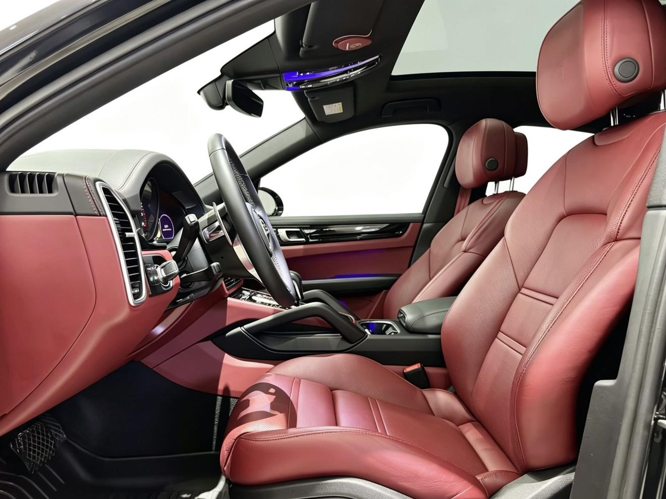 Porsche Cayenne 2023 thumb 10