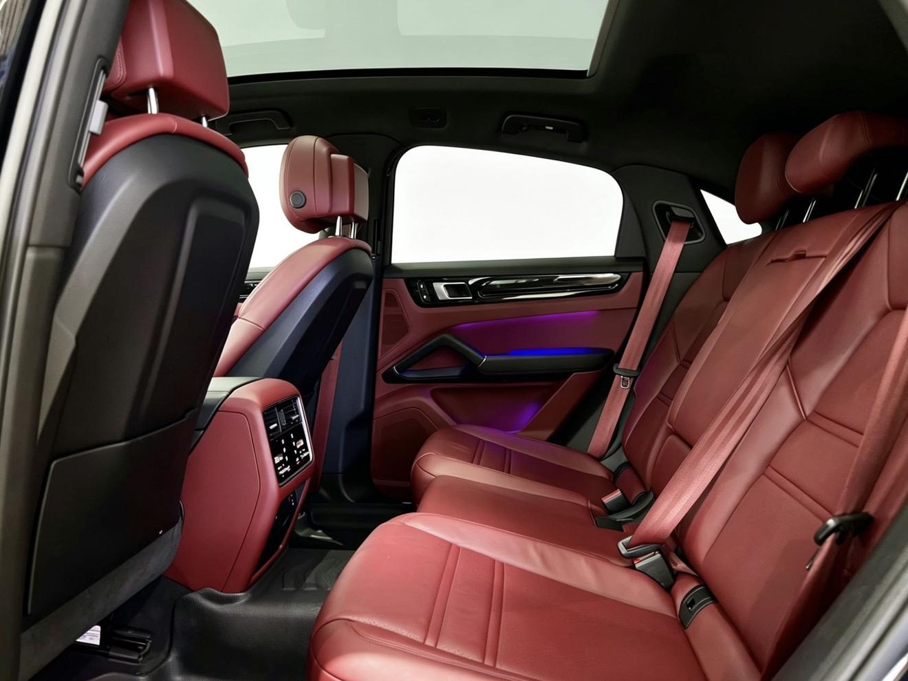 Porsche Cayenne 2023 thumb 11