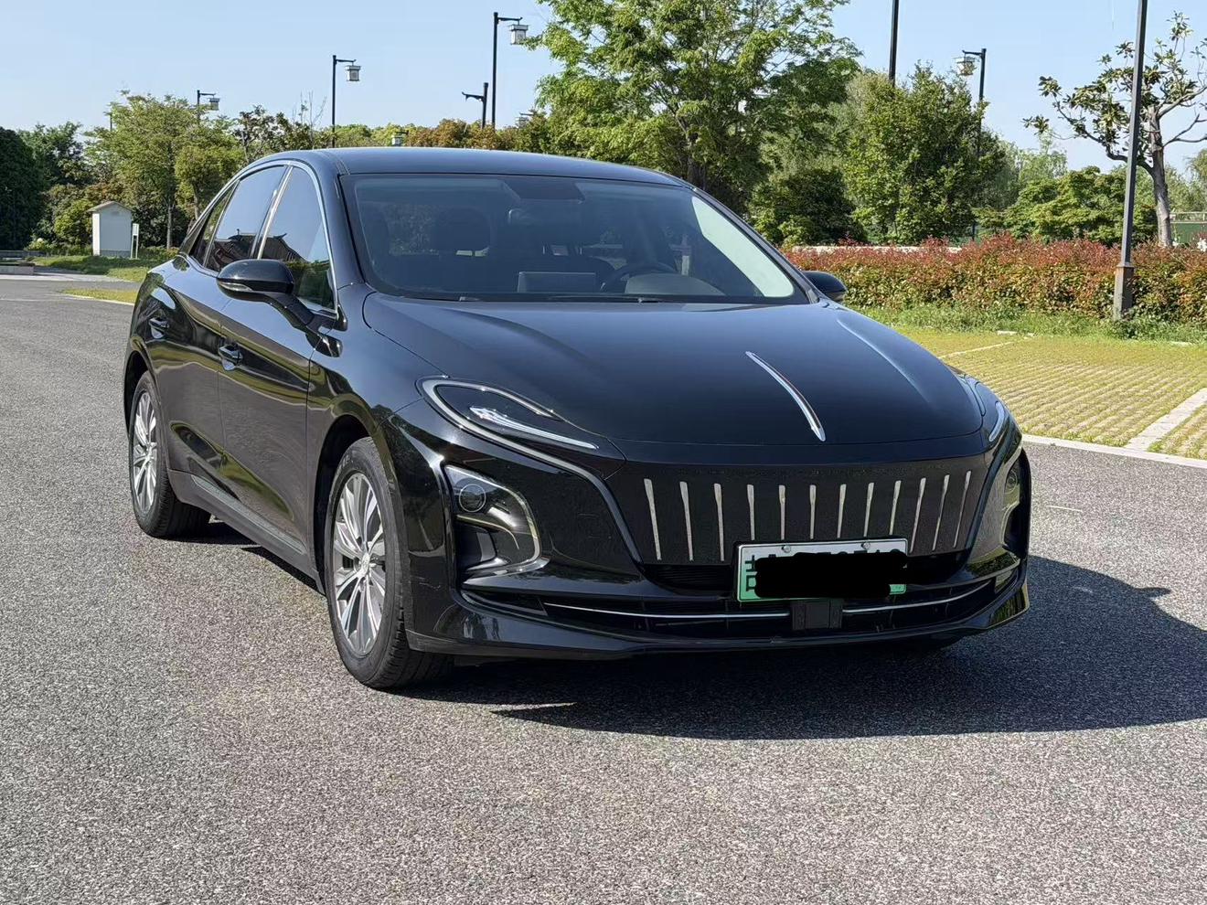 Hongqi E-QM5 2022 thumb 12