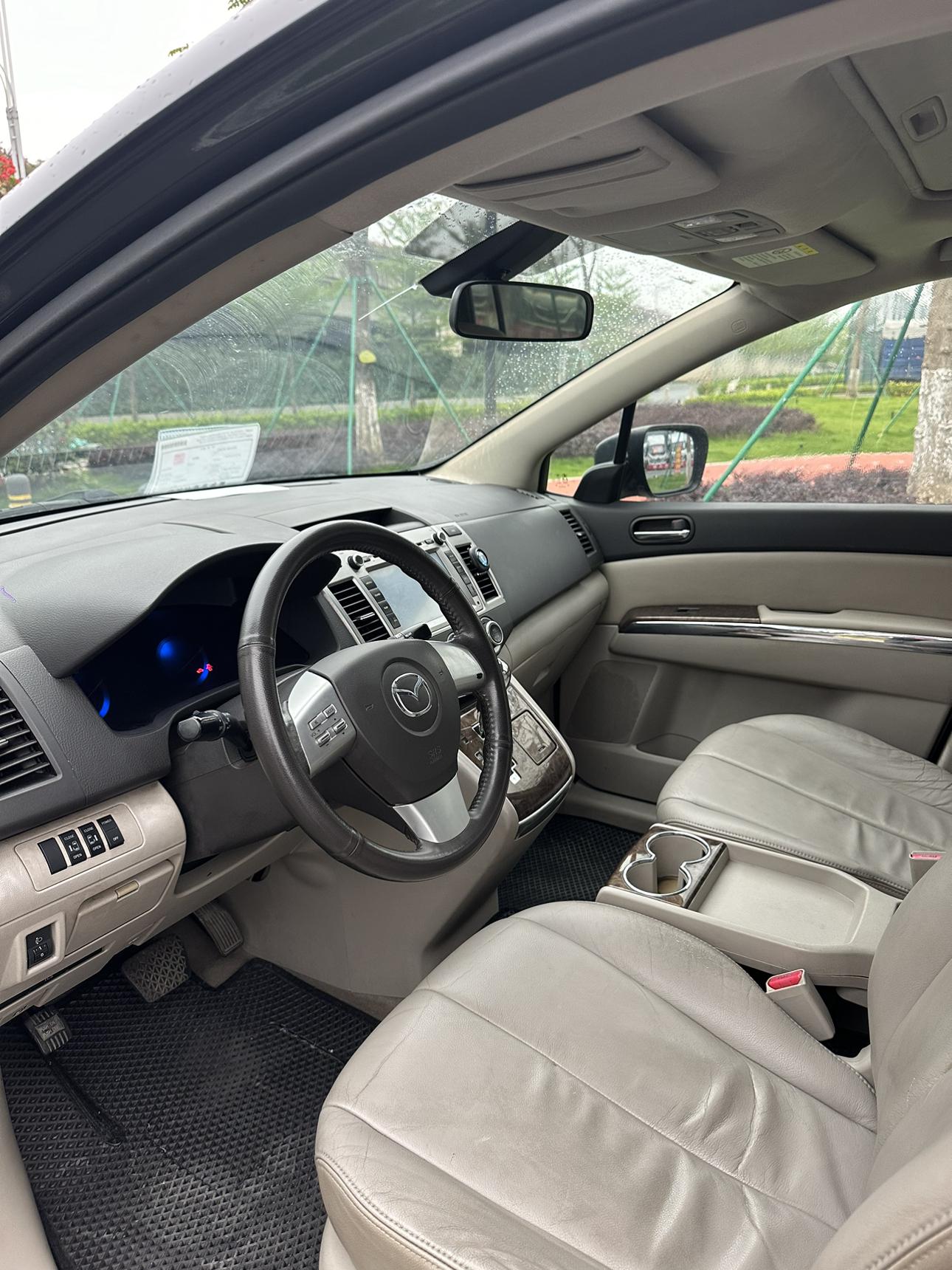 Mazda MPV 2011 thumb 5