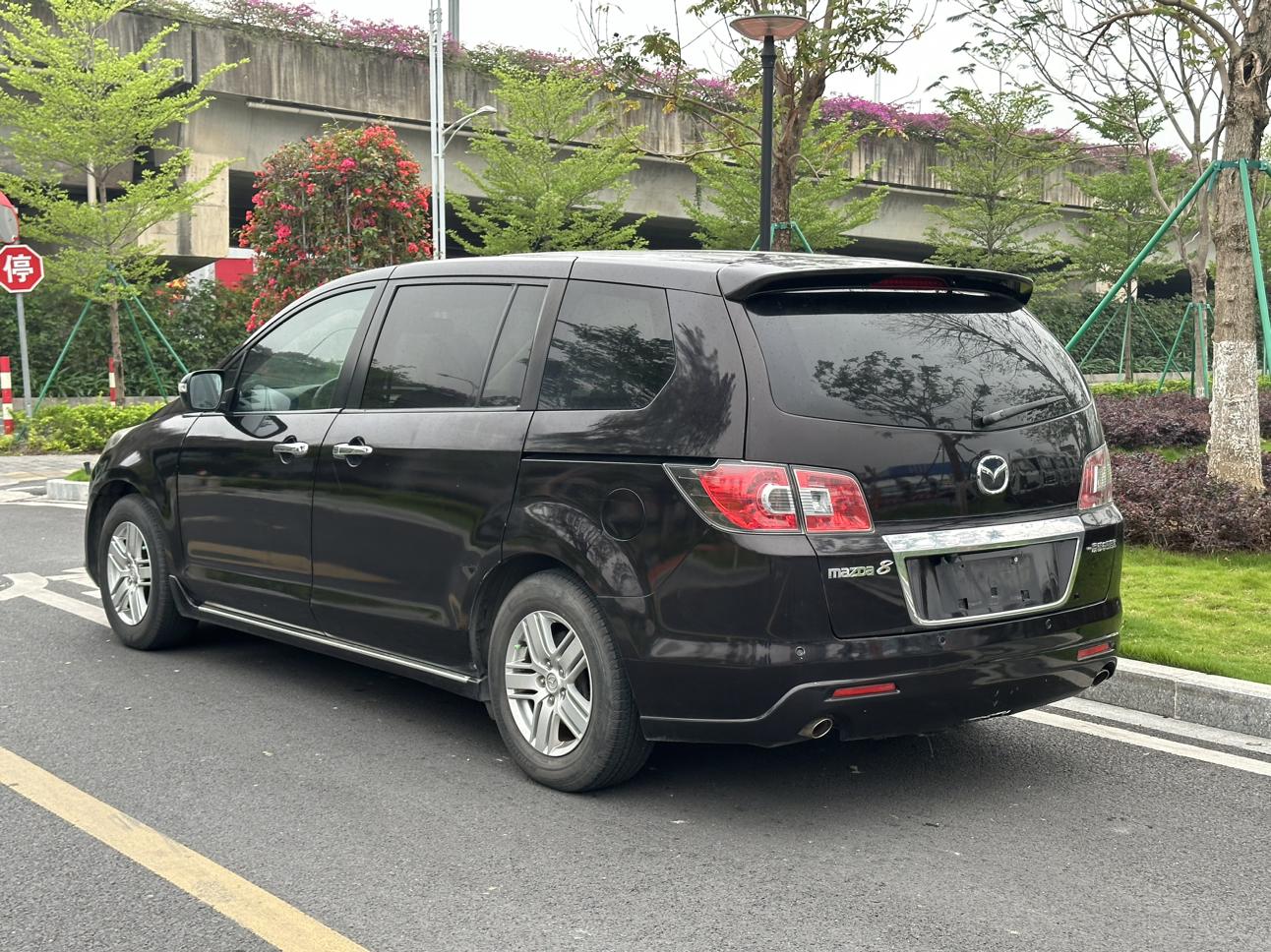 Mazda MPV 2011 thumb 11
