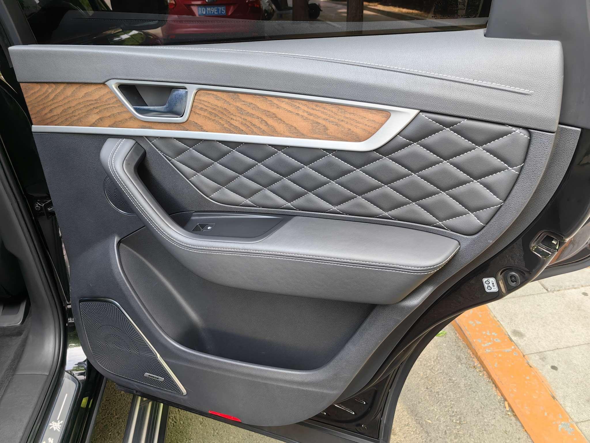 Hongqi HS7 2019 thumb 11
