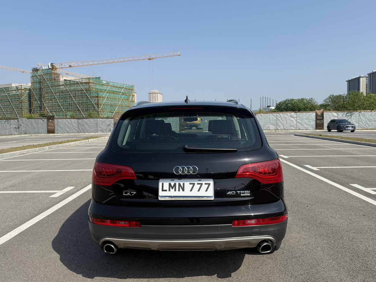 Audi Q7 2015 thumb 3