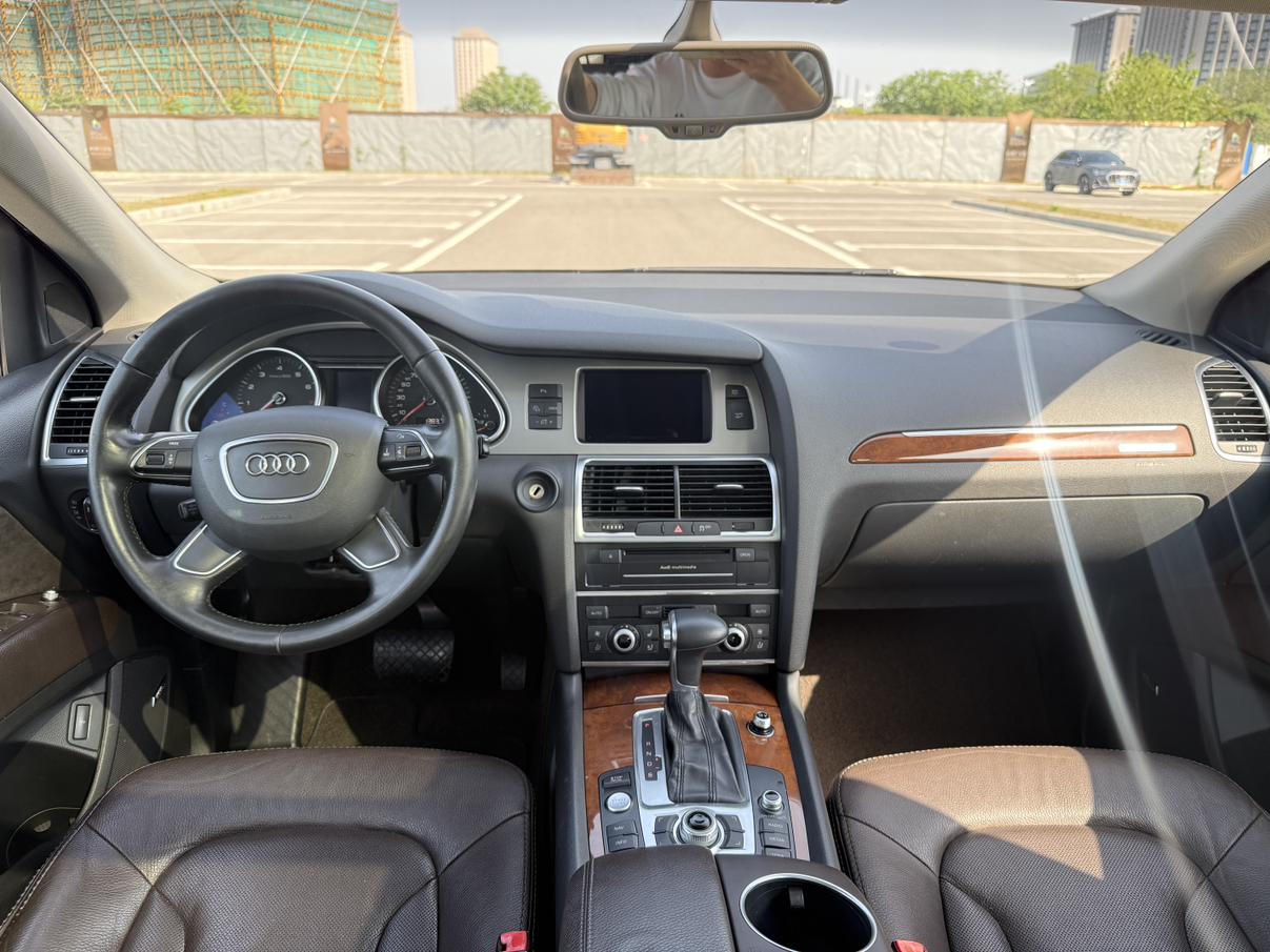 Audi Q7 2015 thumb 6