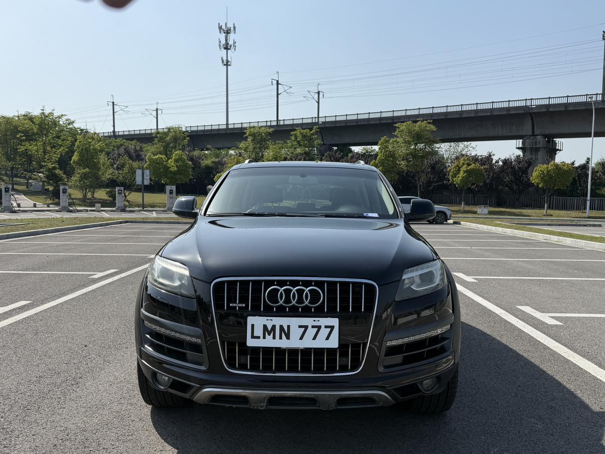 Audi Q7 2015 thumb 11