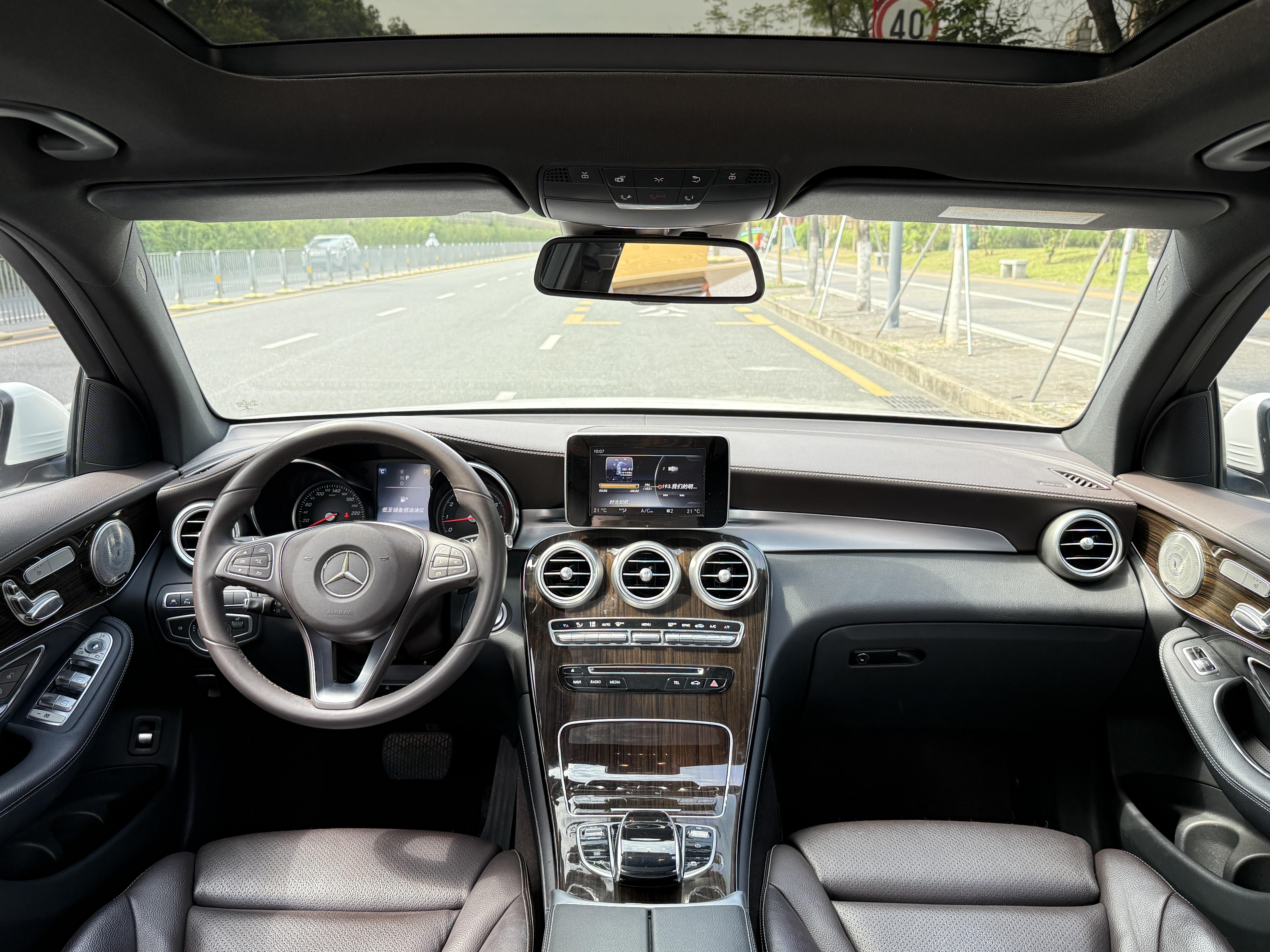 Mercedes-Benz GLC 2017 thumb 9