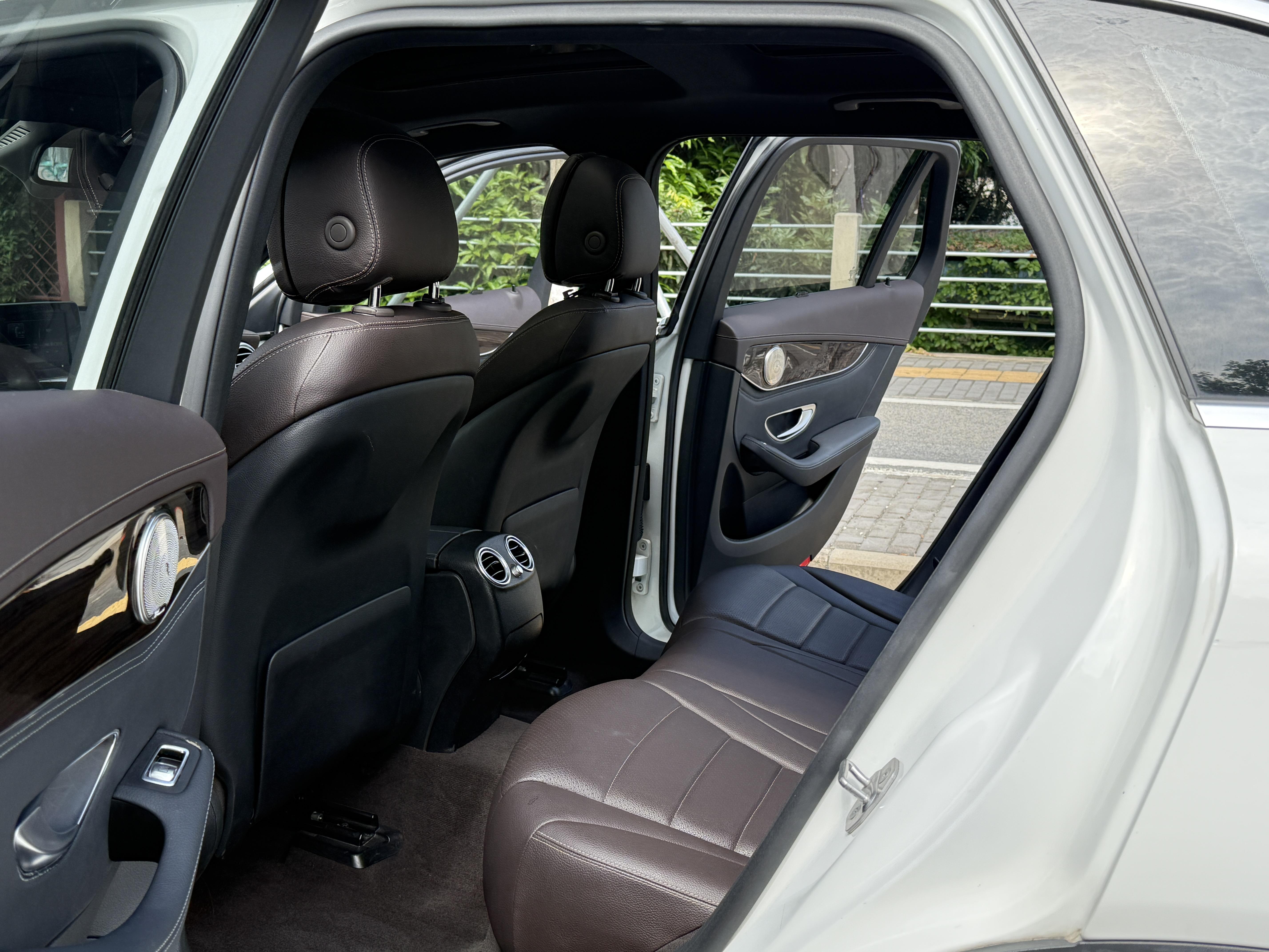 Mercedes-Benz GLC 2017 thumb 12