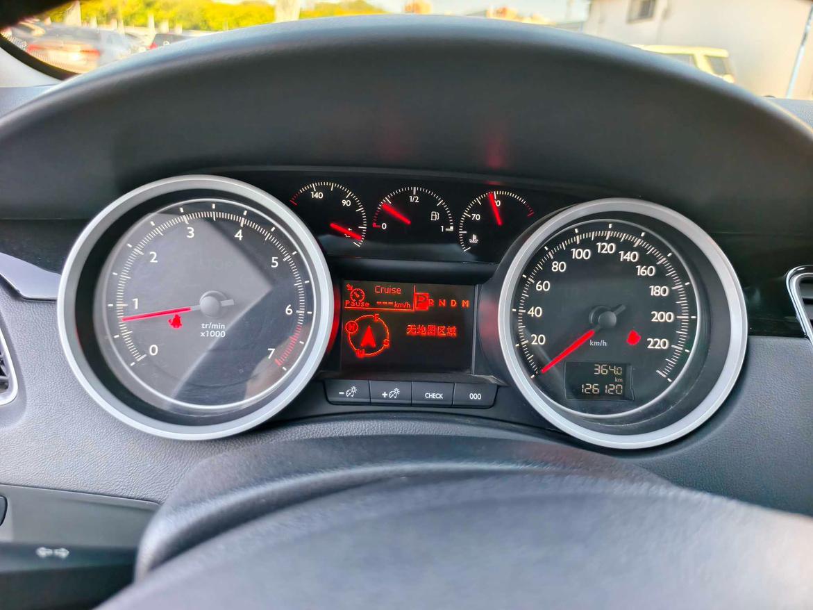 Peugeot 508 2012 thumb 12