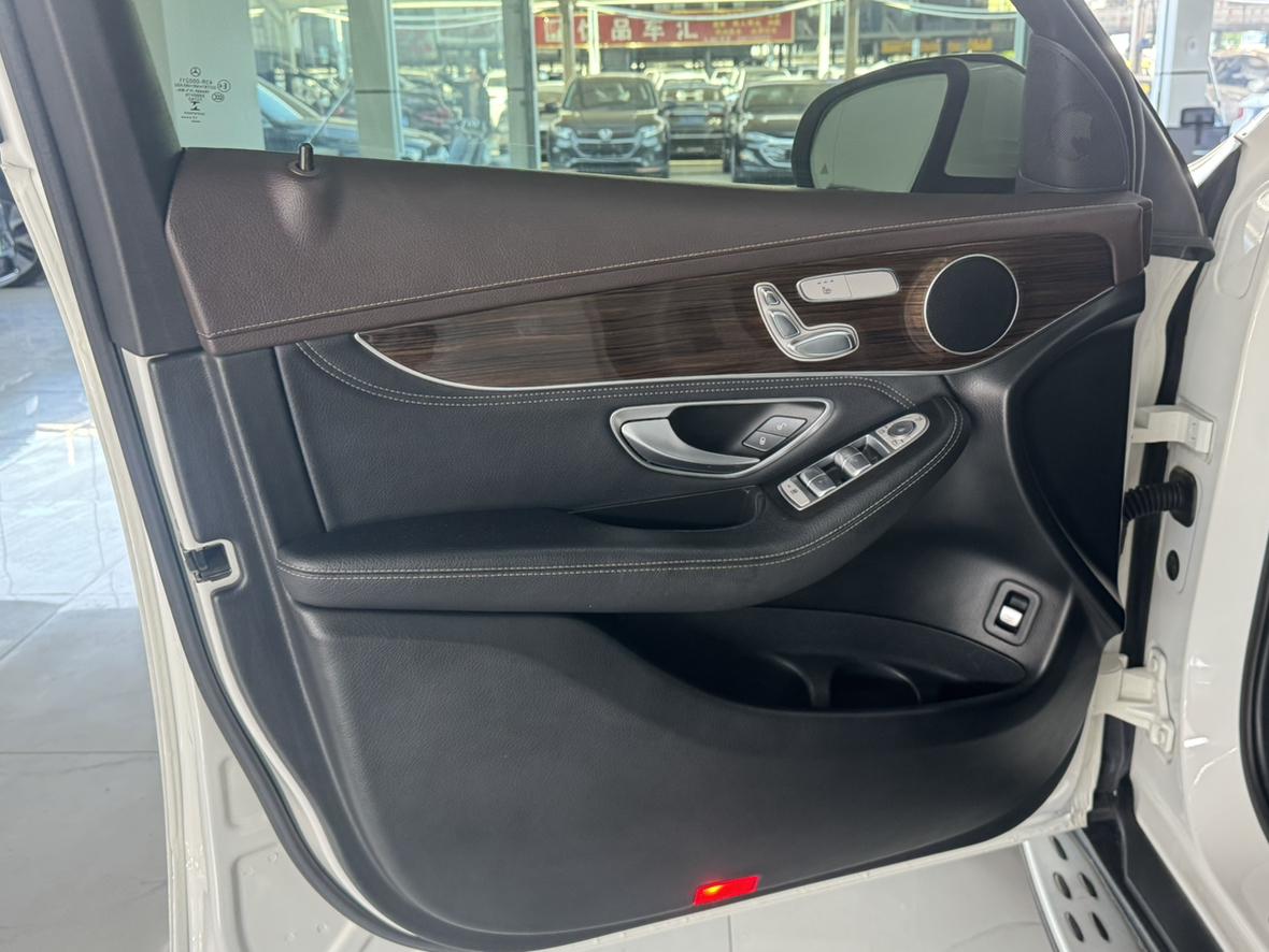 Mercedes-Benz GLC 2017 thumb 8