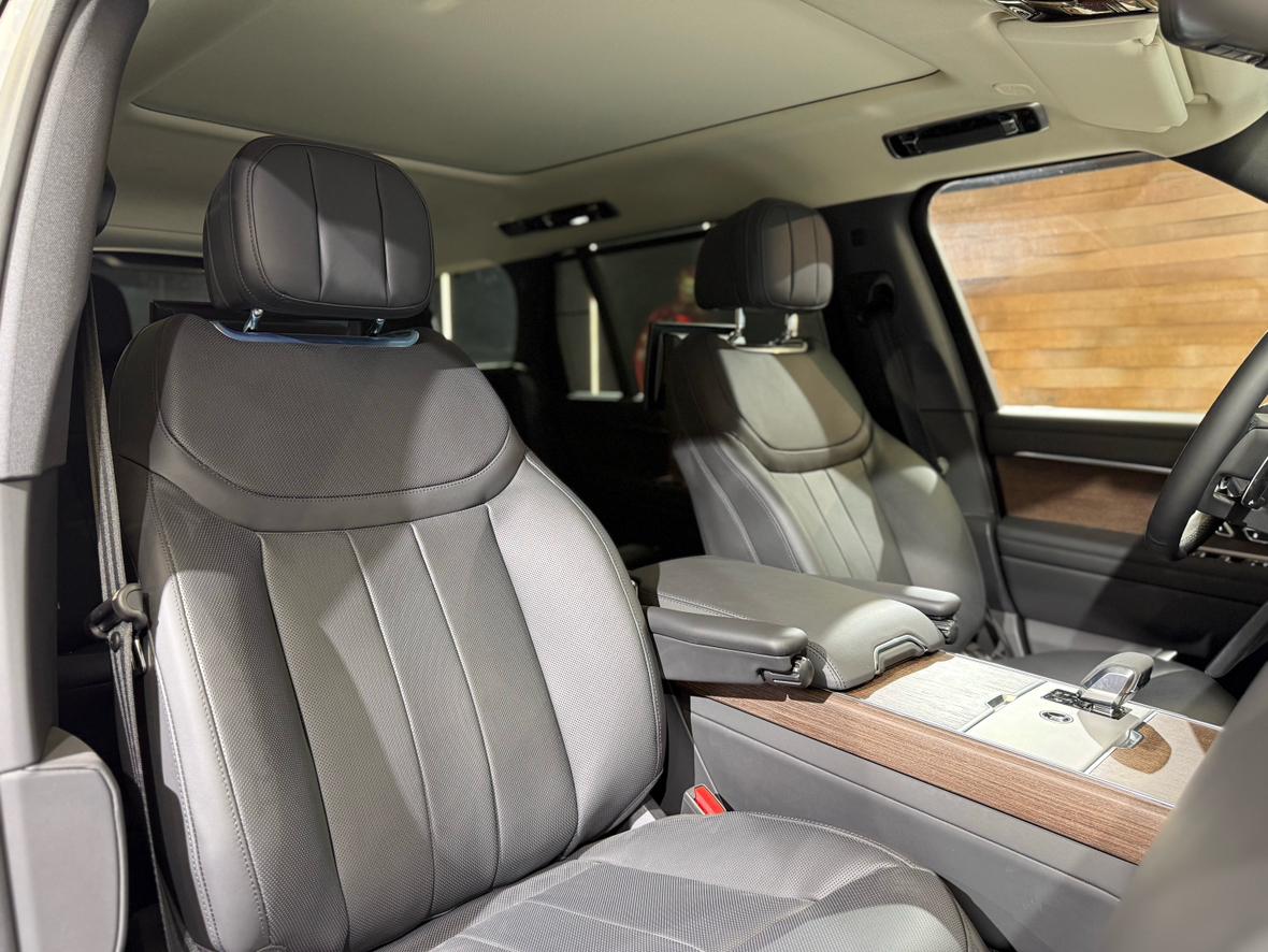 Land Rover Range Rover 2024 thumb 5