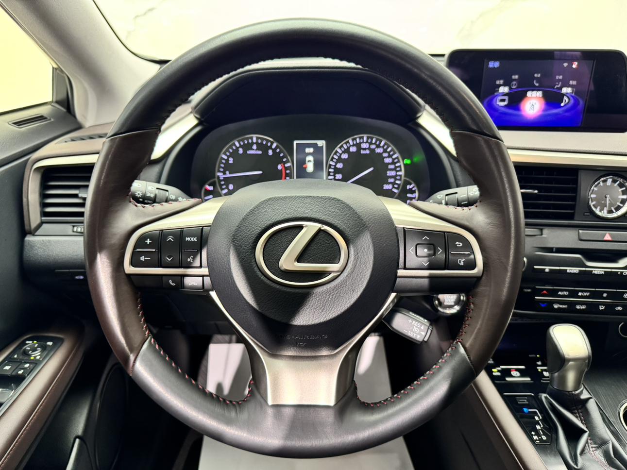 Lexus RX 2016 thumb 11