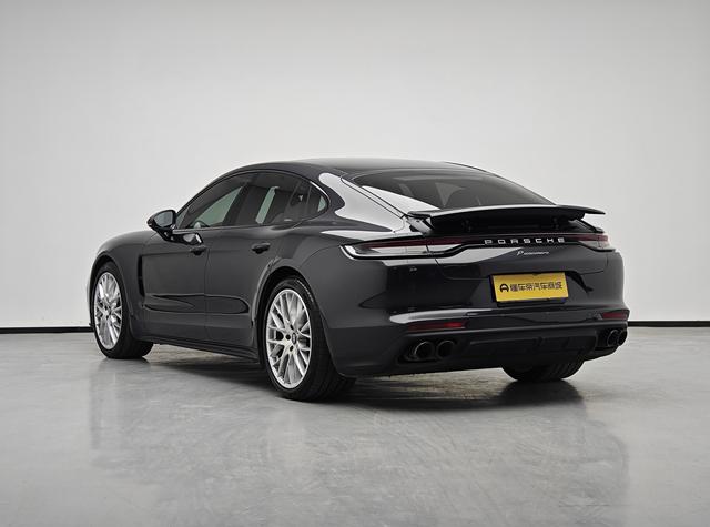 Porsche Panamera 2021 thumb 3