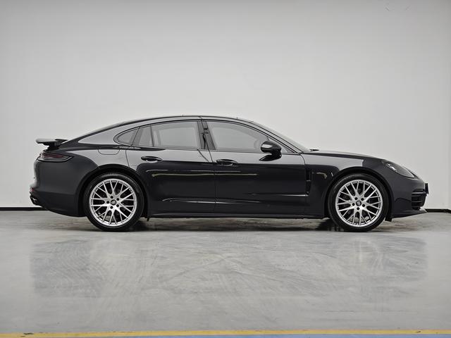Porsche Panamera 2021 thumb 6