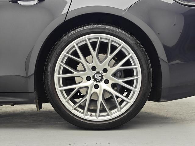 Porsche Panamera 2021 thumb 7