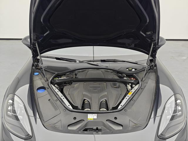 Porsche Panamera 2021 thumb 8