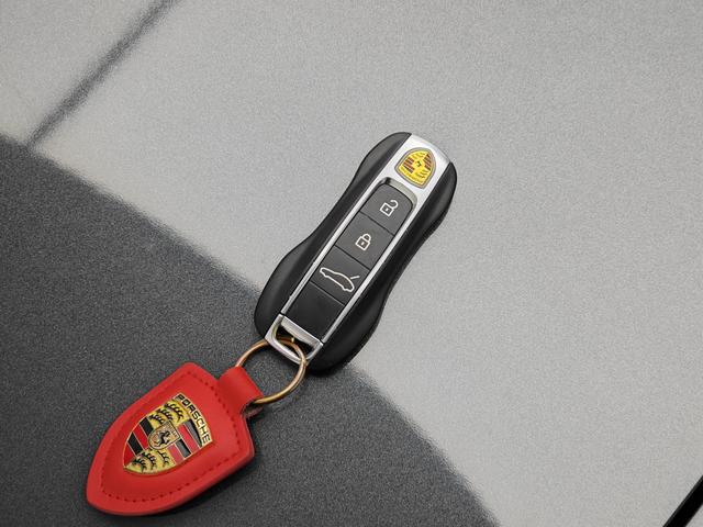 Porsche Panamera 2021 thumb 9