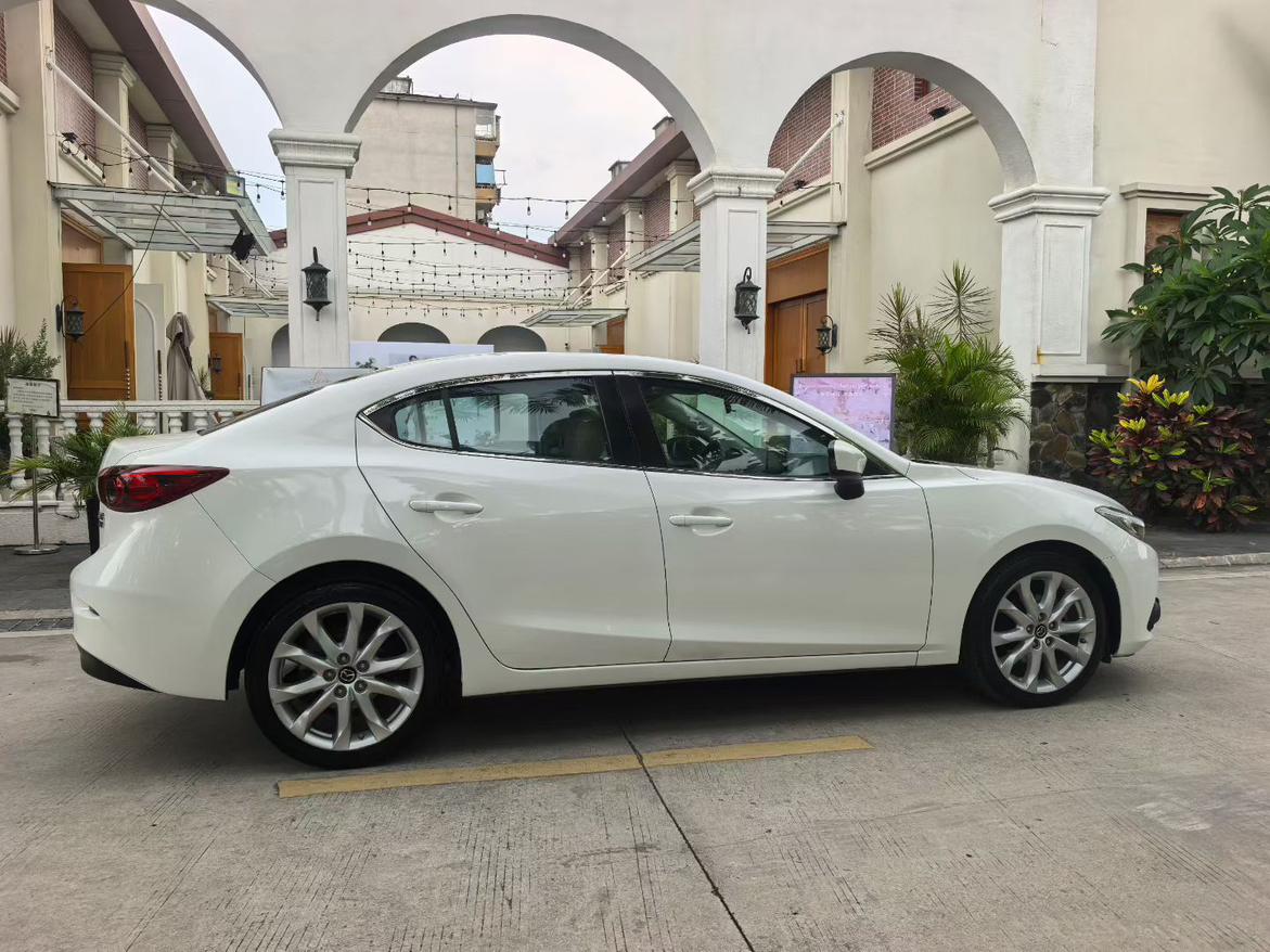 Mazda 3 2014 thumb 4