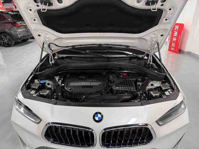 BMW X2 2020 thumb 8