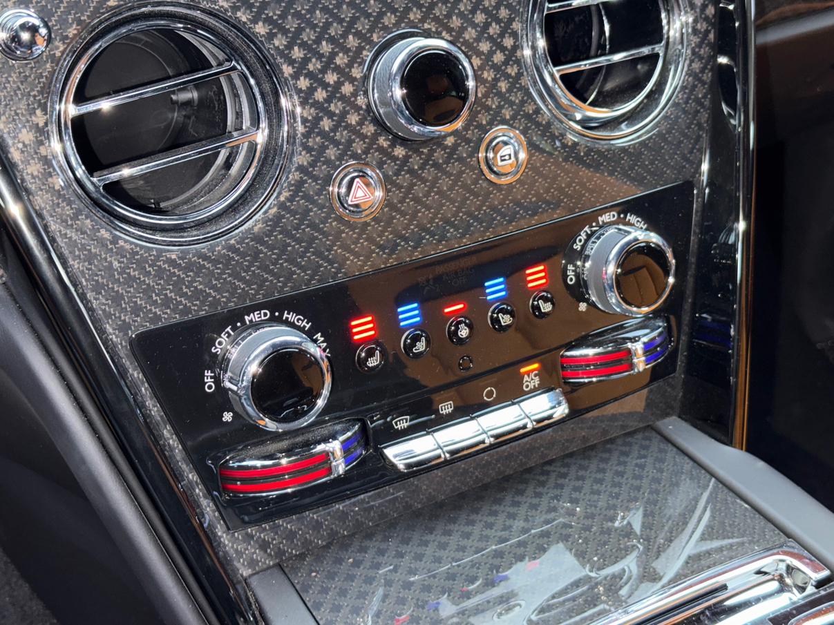 Rolls-Royce Cullinan 2024 thumb 6