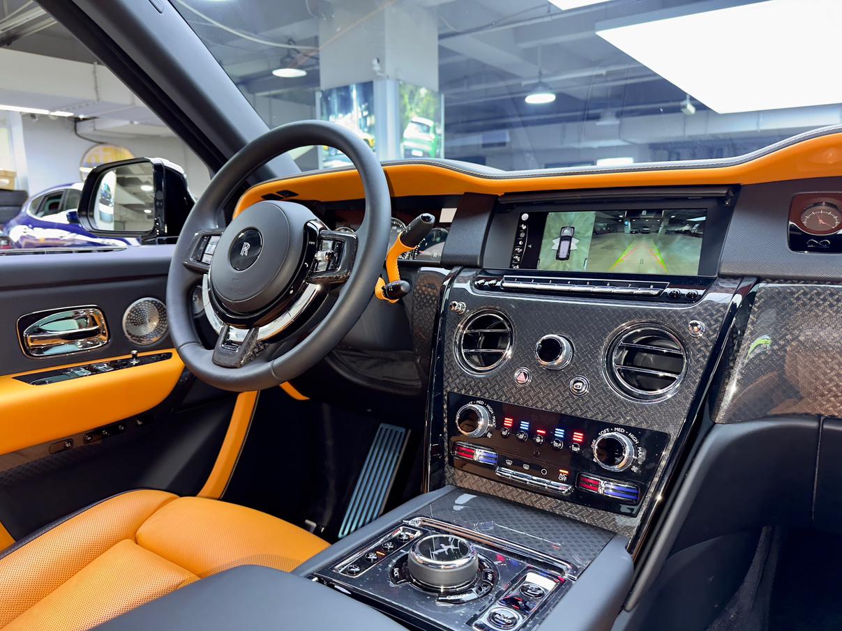 Rolls-Royce Cullinan 2024 thumb 12
