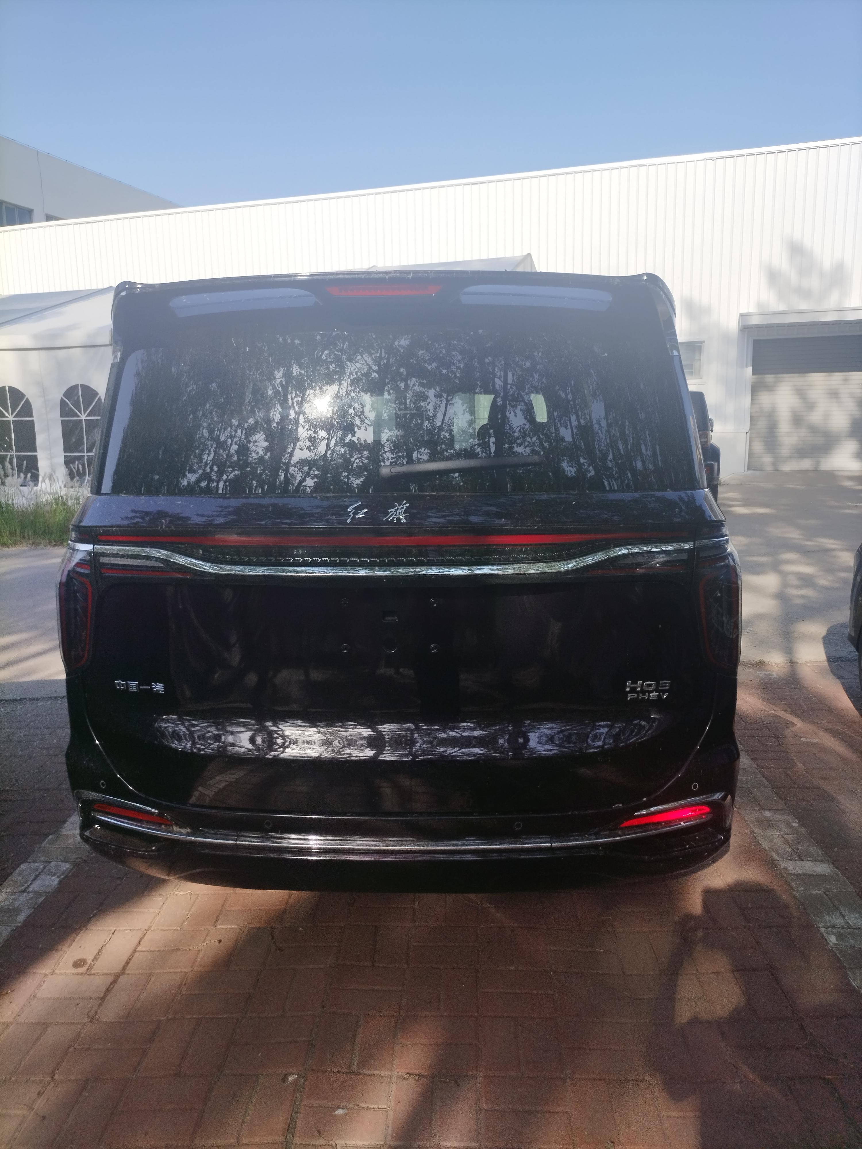 Hongqi HQ9 PHEV 2024 thumb 3