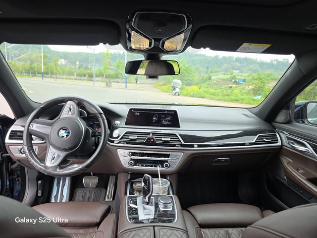 BMW 7 серии 2021 thumb 6