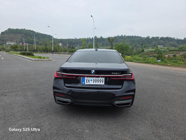 BMW 7 серии 2021 thumb 10