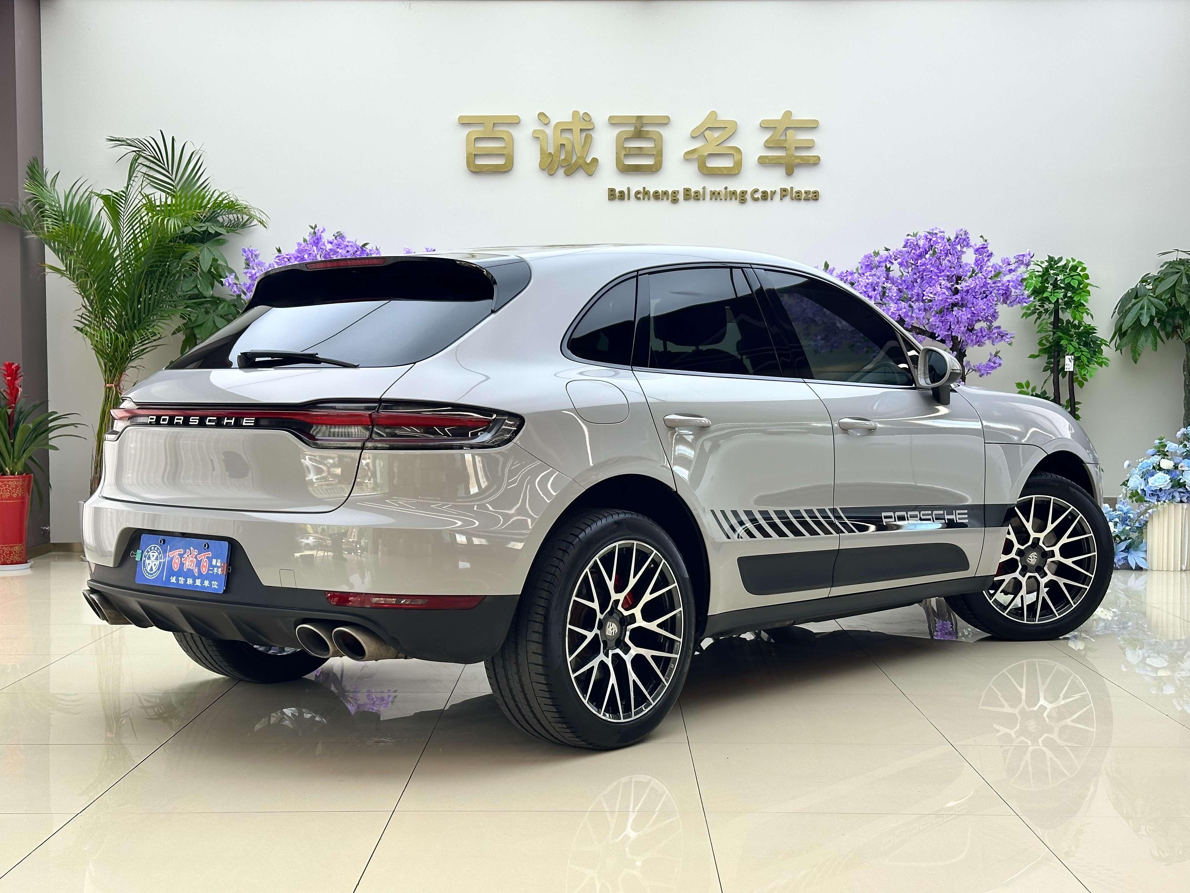Porsche Macan 2018 thumb 3