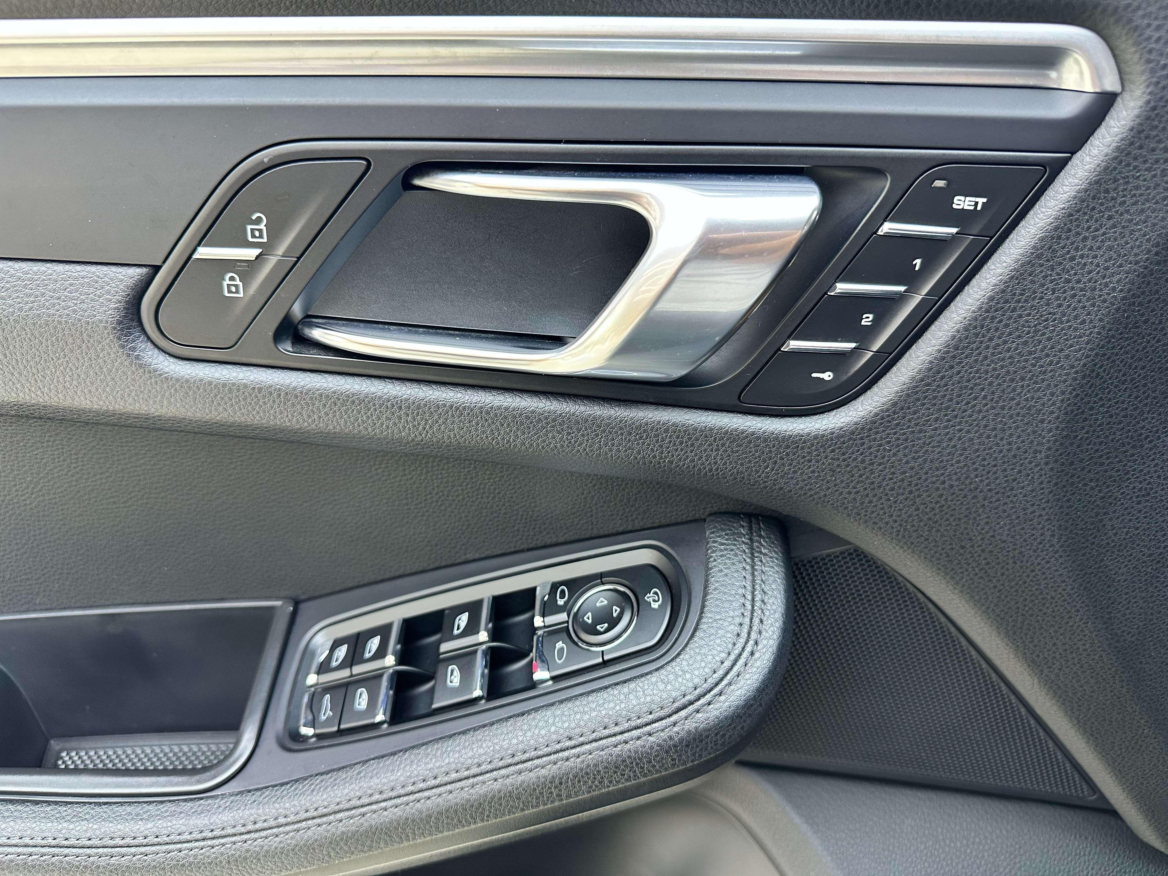 Porsche Macan 2018 thumb 8
