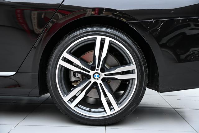 BMW 7 серии 2018 thumb 7