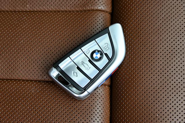 BMW 7 серии 2018 thumb 9