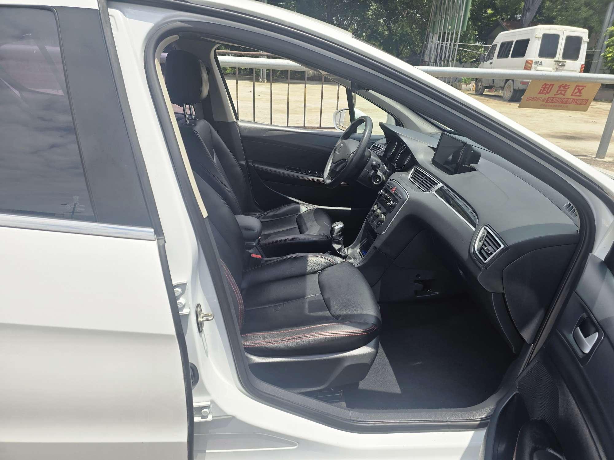 Peugeot 308 2014 thumb 9