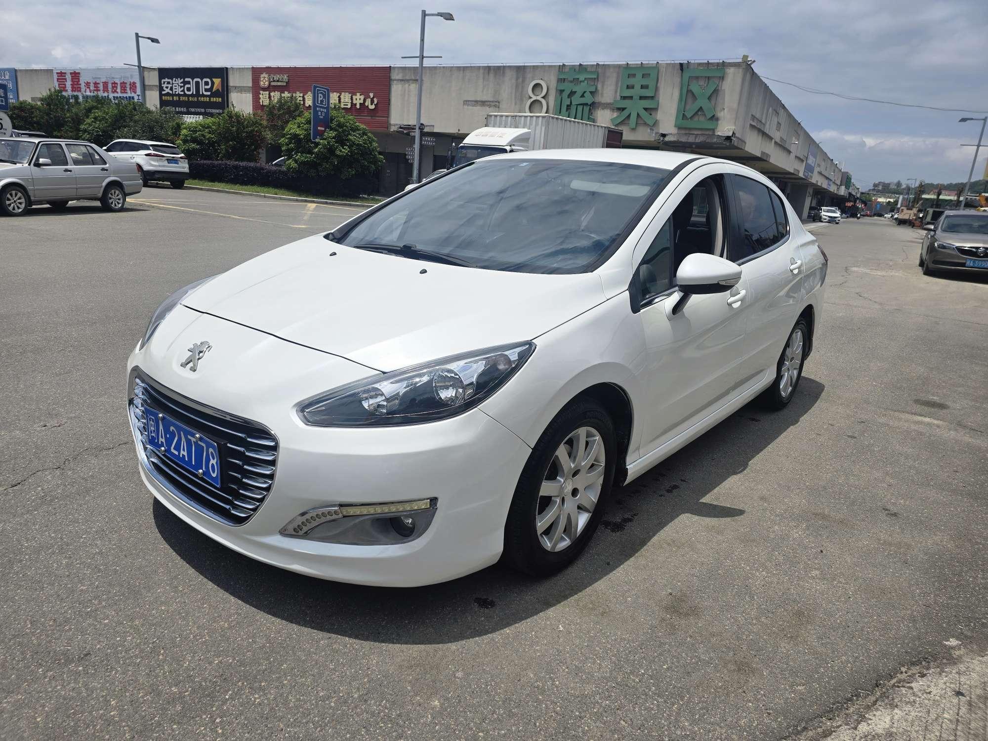 Peugeot 308 2014 thumb 10